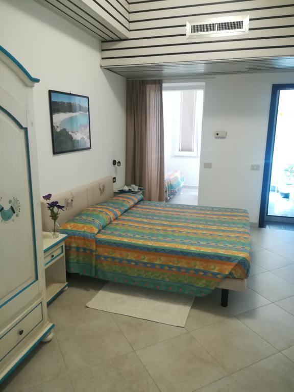 Hotel Nido D'Aquila La Maddalena  Exterior photo